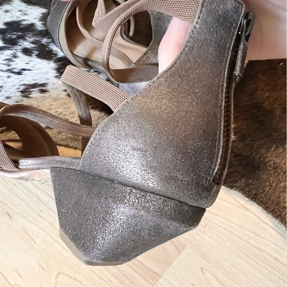 EILEEN FISHER Gold Metallic Gladiator Strappy Heel Sandal Size 10 Boho‎ - Picture 4 of 9